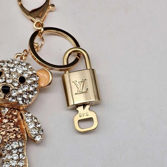 Authentic Louis Vuitton Lock & Key with unbranded Rhinstone Bear Bagcharm - Picture 4 of 6